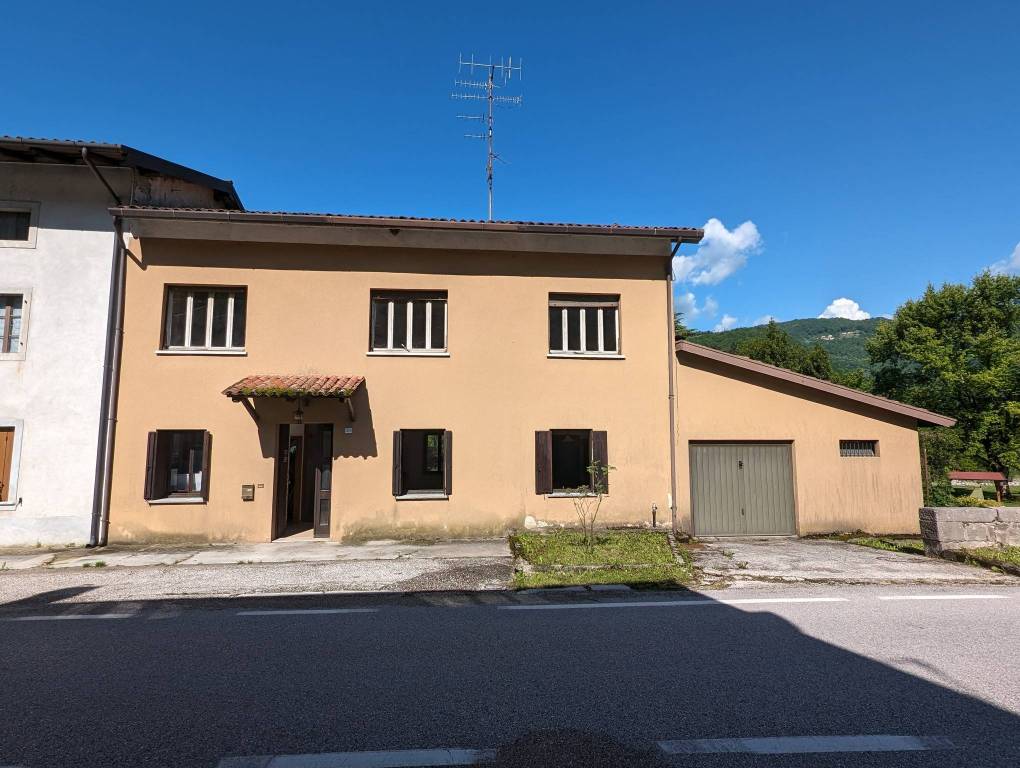 casa indipendente in vendita a Pulfero