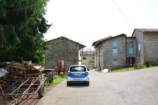 casale in vendita a Pulfero