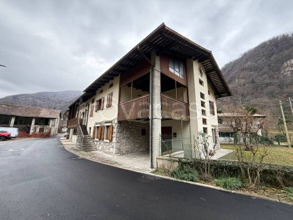 casa indipendente in vendita a Pulfero