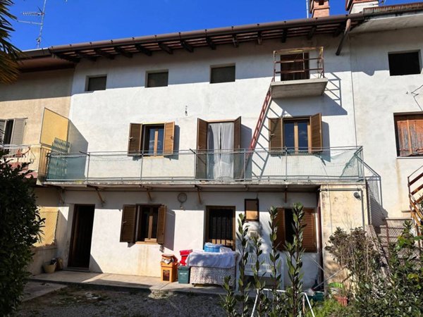 casa indipendente in vendita a Ragogna in zona Pignano