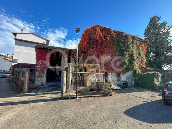 casa indipendente in vendita a Ragogna in zona San Giacomo