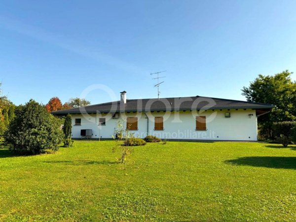 casa indipendente in vendita a Ragogna in zona San Giacomo
