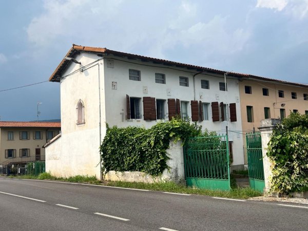 casa indipendente in vendita a Ragogna in zona Pignano