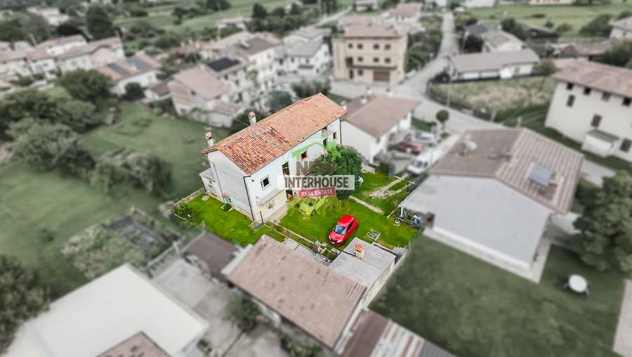 casa indipendente in vendita a Ragogna in zona Muris