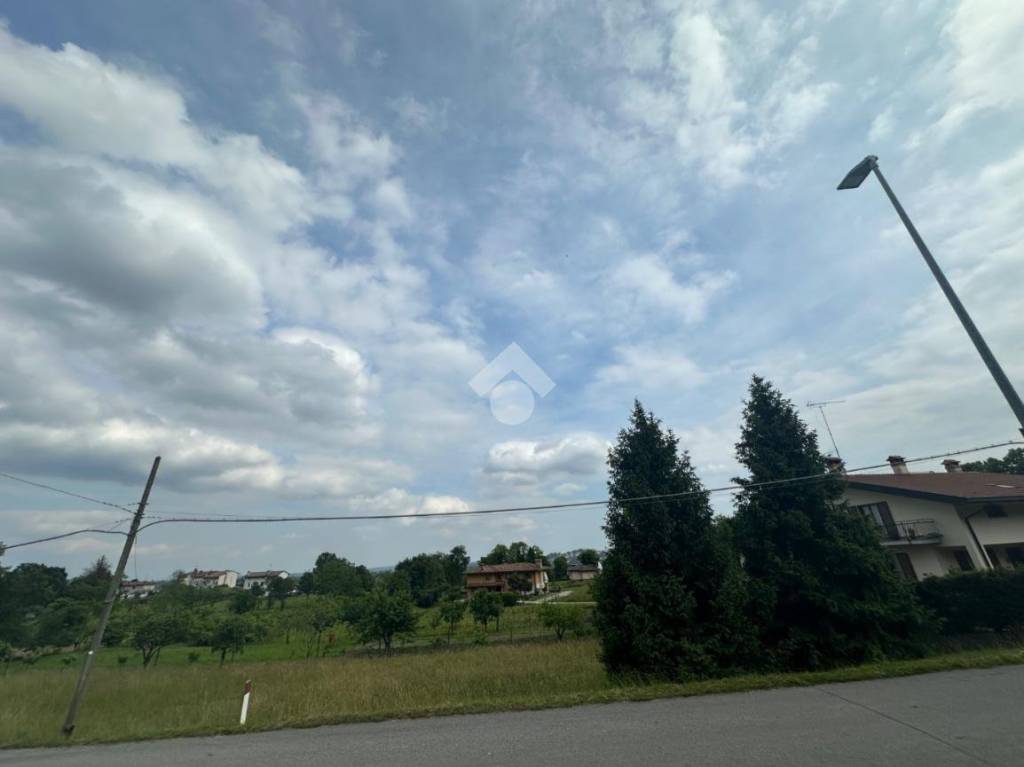 terreno edificabile in vendita a Ragogna in zona Muris