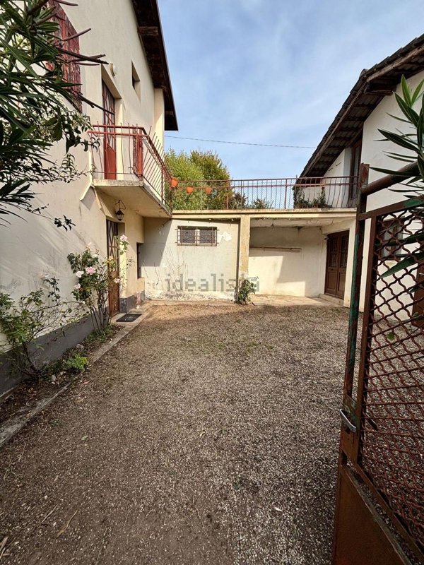 casa indipendente in vendita a Ragogna in zona Villuzza