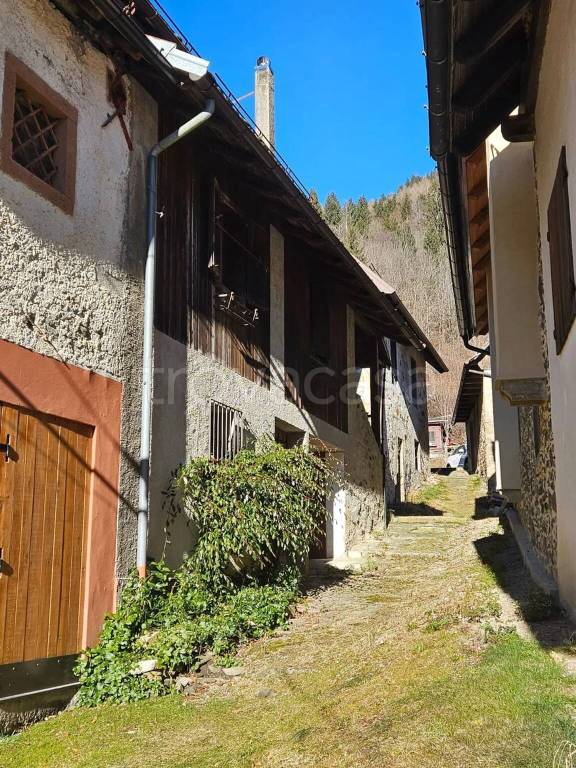 casa indipendente in vendita a Ravascletto