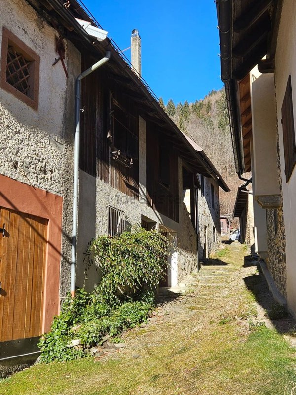 casa indipendente in vendita a Ravascletto