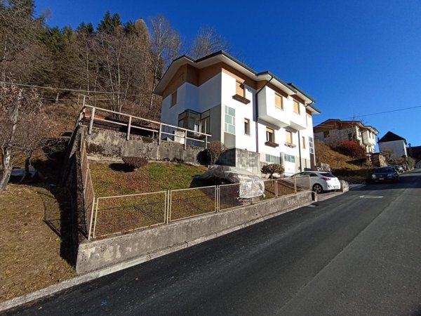 casa indipendente in vendita a Ravascletto