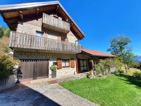 casa indipendente in vendita a Ravascletto