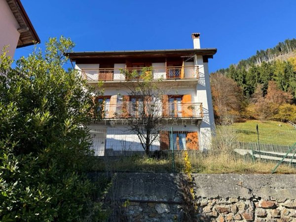 casa indipendente in vendita a Ravascletto in zona Zovello