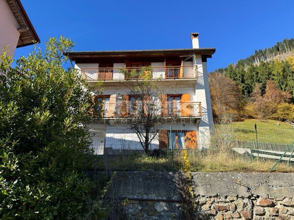 casa indipendente in vendita a Ravascletto in zona Zovello