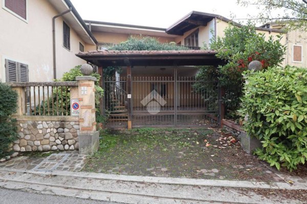 casa indipendente in vendita a Reana del Rojale in zona Reana
