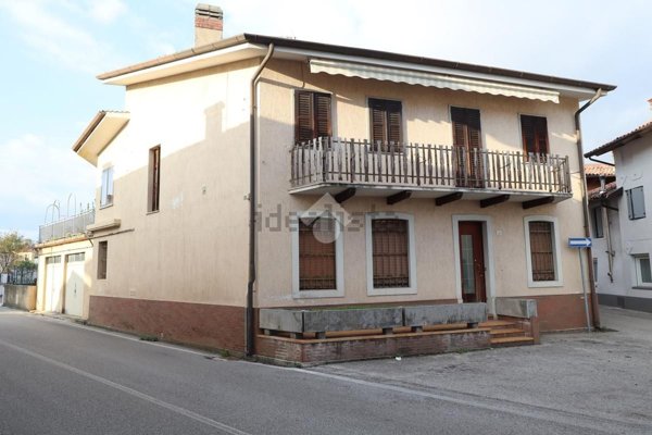 appartamento in vendita a Reana del Rojale