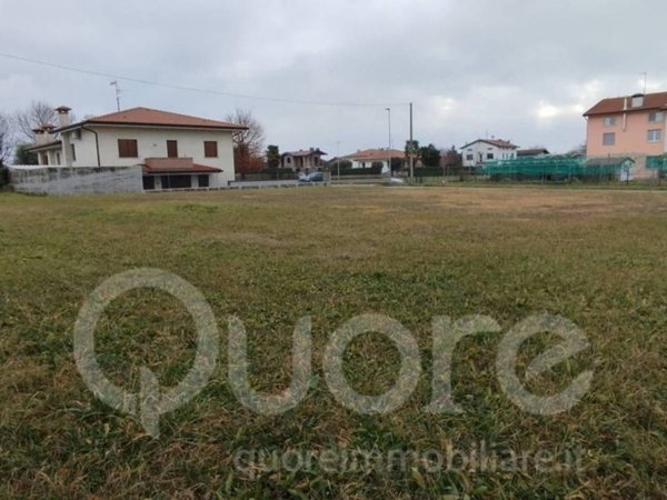 terreno edificabile in vendita a Reana del Rojale in zona Reana