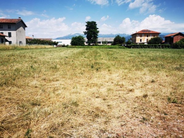 terreno edificabile in vendita a Reana del Rojale in zona Vergnacco