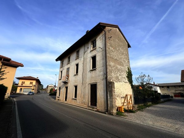 casa indipendente in vendita a Reana del Rojale in zona Vergnacco