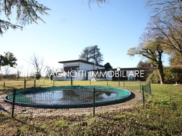 casa indipendente in vendita a Reana del Rojale