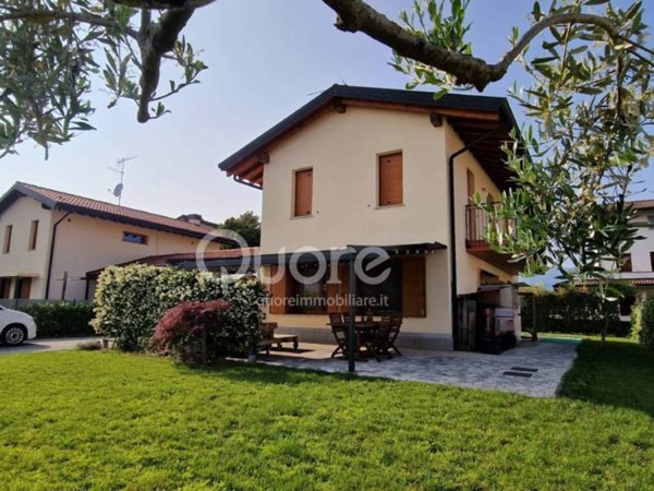casa indipendente in vendita a Reana del Rojale in zona Qualso