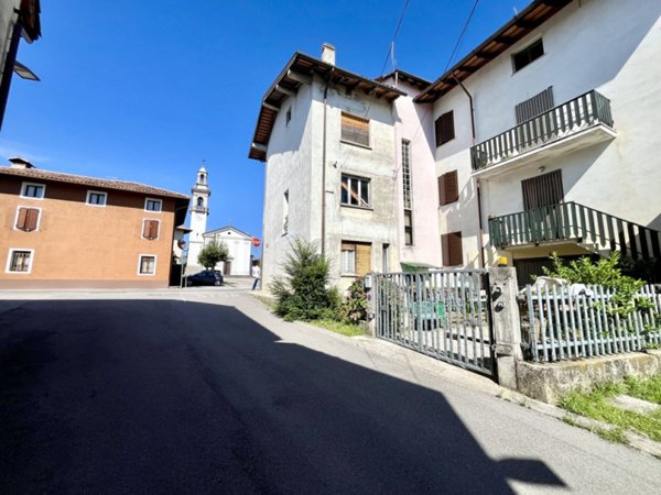 casa indipendente in vendita a Reana del Rojale in zona Vergnacco