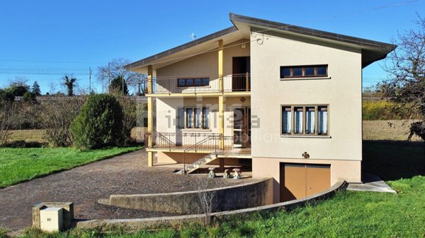 casa indipendente in vendita a Reana del Rojale