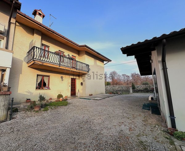 casa indipendente in vendita a Reana del Rojale in zona Zompitta