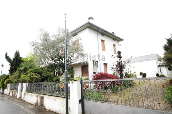 casa indipendente in vendita a Reana del Rojale in zona Reana