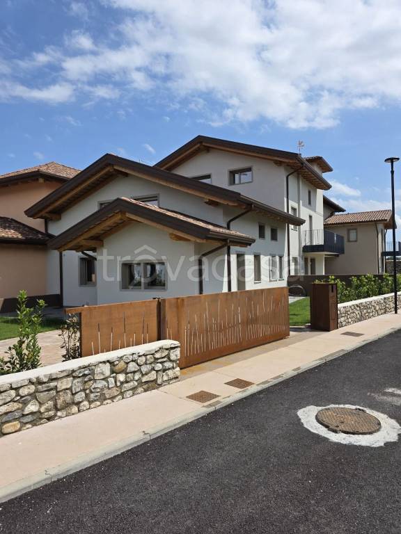 casa indipendente in vendita a Reana del Rojale in zona Reana