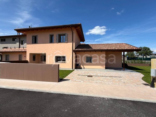 casa indipendente in vendita a Reana del Rojale in zona Vergnacco