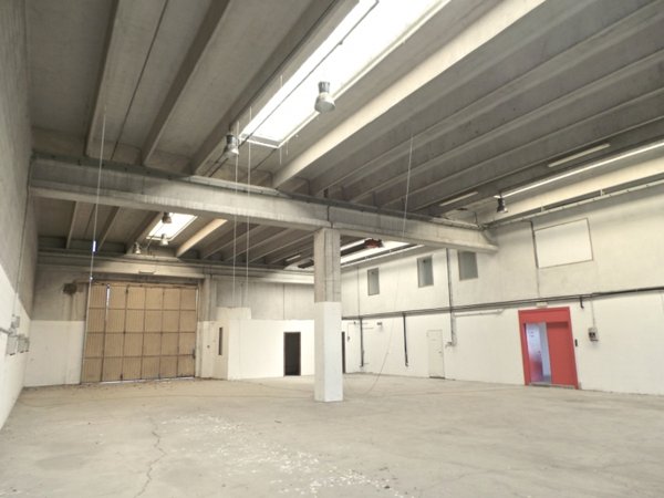 locale di sgombero in vendita a Remanzacco