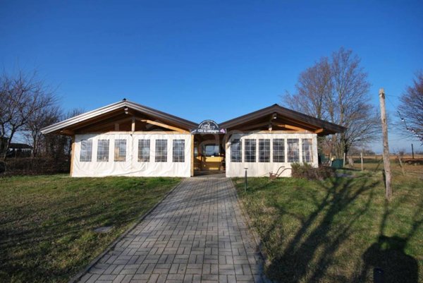 negozio in vendita a Remanzacco in zona Selvis