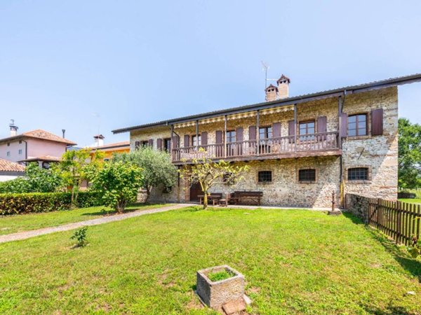 casa indipendente in vendita a Remanzacco in zona Ziracco