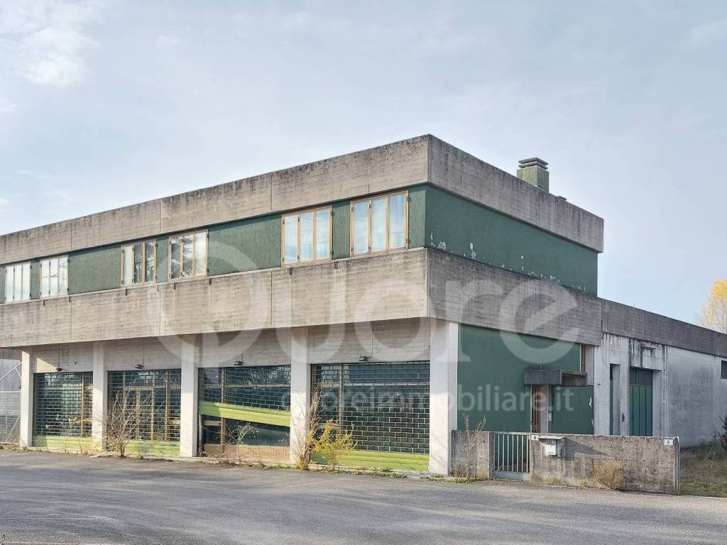 negozio in vendita a Remanzacco
