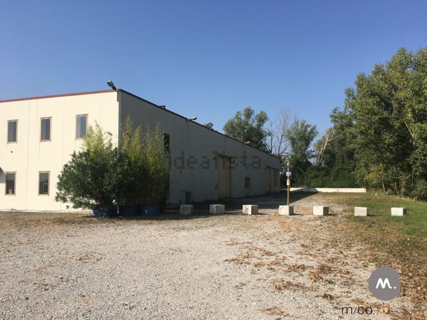 locale di sgombero in vendita a Remanzacco