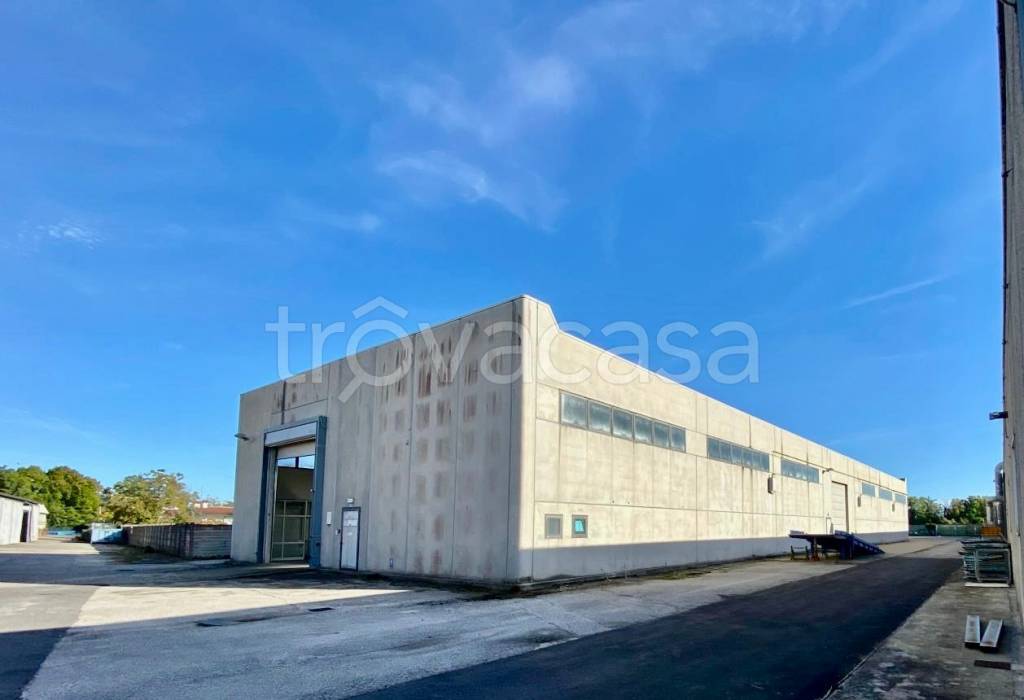 capannone in vendita a Remanzacco