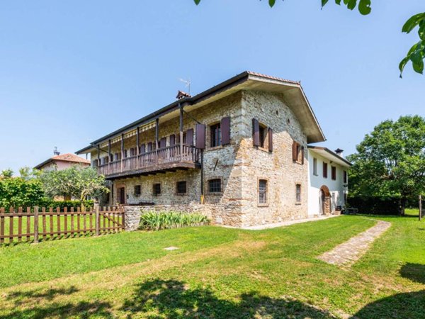 casa indipendente in vendita a Remanzacco in zona Ziracco