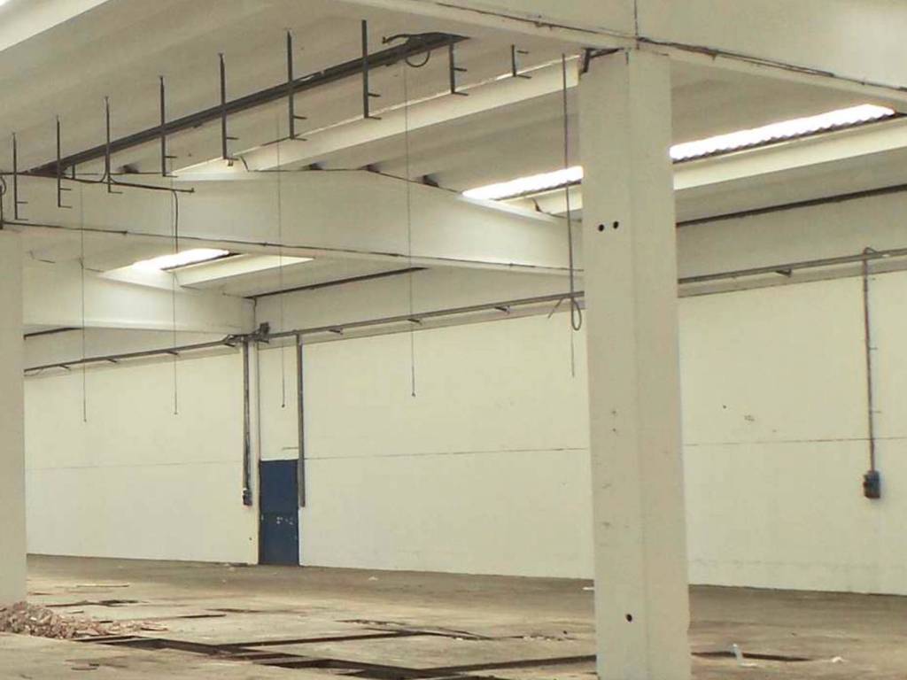 locale commerciale in vendita a Remanzacco