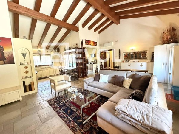 casa indipendente in vendita a Remanzacco in zona Cerneglons