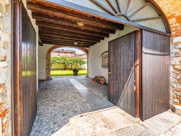 casa indipendente in vendita a Remanzacco in zona Ziracco