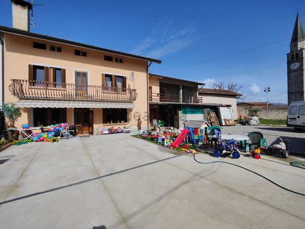 casa indipendente in vendita a Remanzacco in zona Ziracco