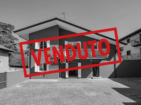 appartamento in vendita a Remanzacco in zona Cerneglons