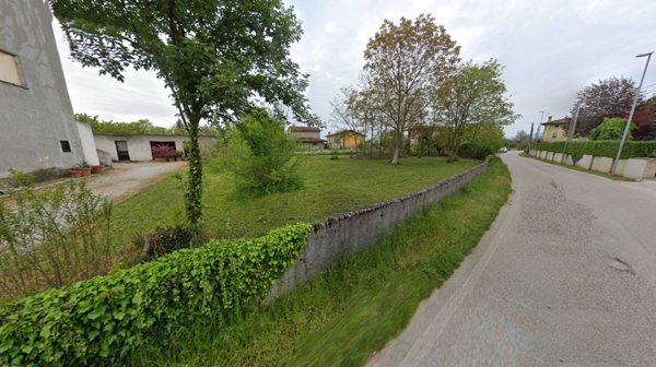 terreno edificabile in vendita a Remanzacco in zona Ziracco