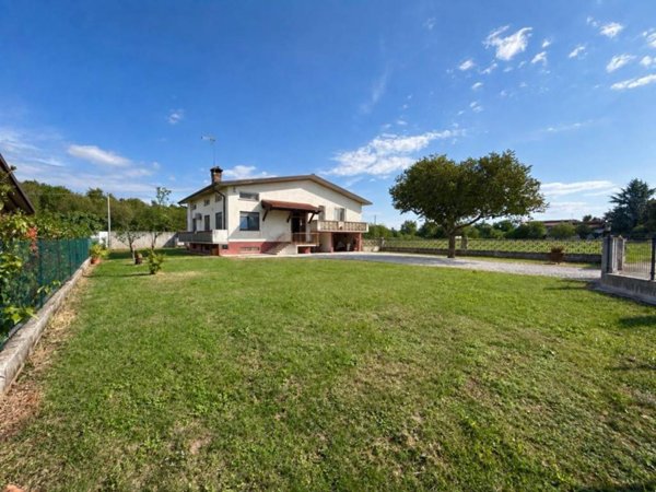 casa indipendente in vendita a Remanzacco in zona Orzano