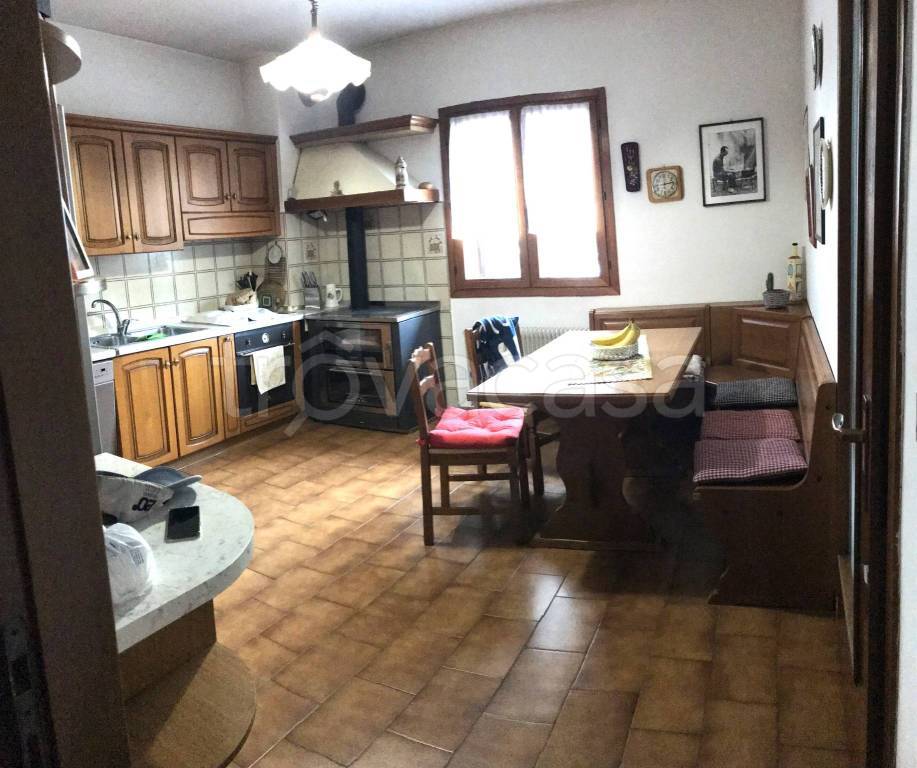 casa indipendente in vendita a Resia in zona Oseacco