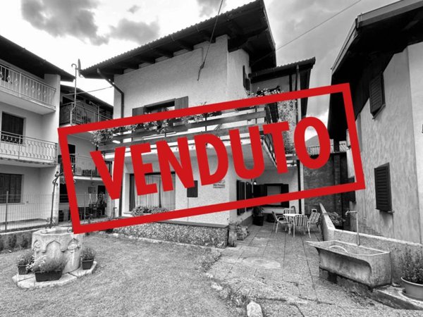 casa indipendente in vendita a Resia in zona Stolvizza