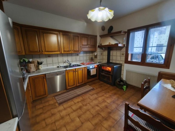 casa indipendente in vendita a Resia in zona Oseacco