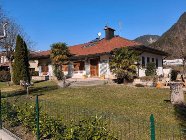 casa indipendente in vendita a Resiutta