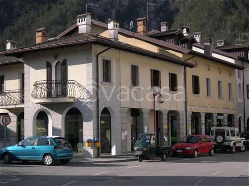 negozio in vendita a Resiutta