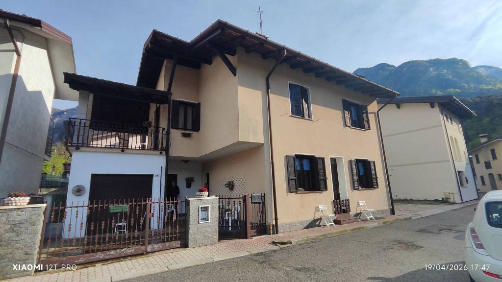 casa indipendente in vendita a Resiutta in zona Povici di Sotto