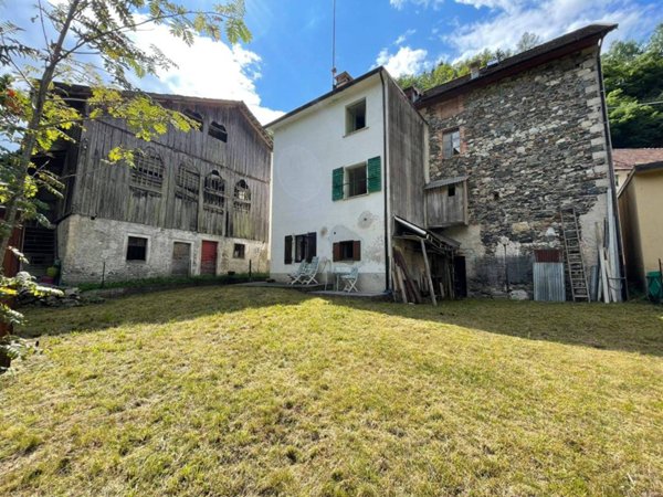 casa indipendente in vendita a Rigolato